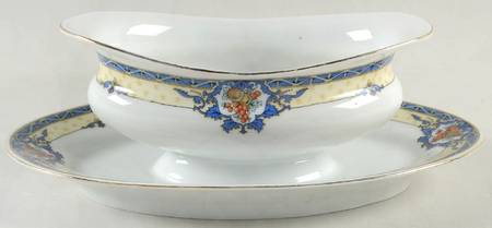 Oxford Gravy Boat with Attached Underplate
