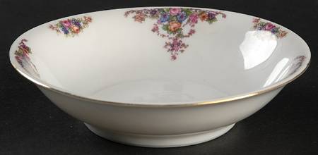 VIT156 Fruit/Dessert (Sauce) Bowl by Victoria (Czech)