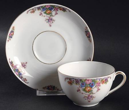 VIT156 Flat Cup & Saucer Set by Victoria (Czech)