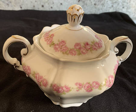 VNN51 Sugar Bowl & Lid by Vienna