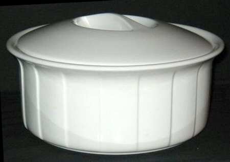 Bianco 3 Quart Round Covered Casserole