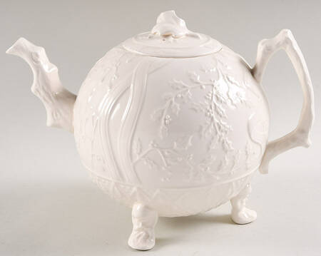 Classical Christmas Punch Pot & Lid