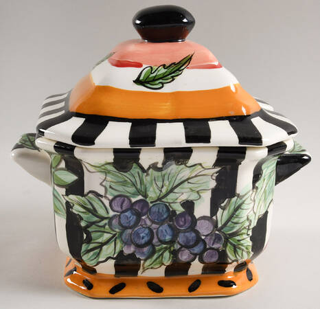 Bon Appetite Tureen & Lid