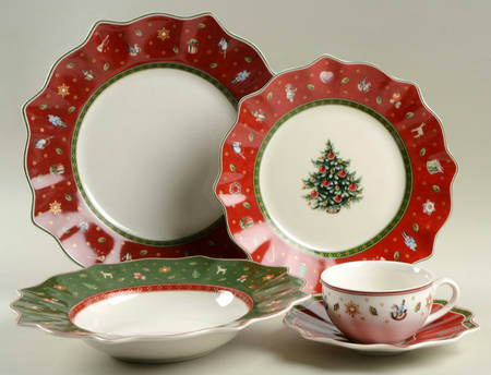 Toy's Delight 5 Piece Place Setting