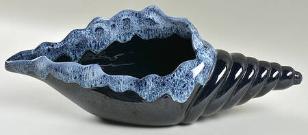 Art Pottery 5" Conch Shell (Vase/Planter)