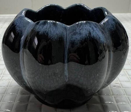 Art Pottery 2" Vase