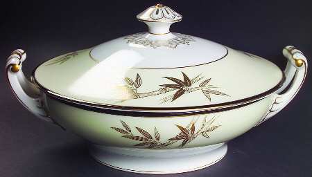 2403 Round Covered Vegetable
