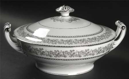 2476 Round Covered Vegetable