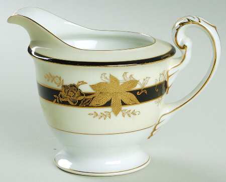 Golden Maple Creamer