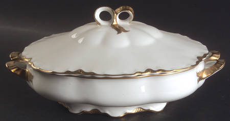 Chateau Oval Covered Vegetable
