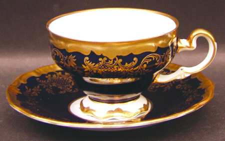 20003 (Katharina Shape) Footed Cup & Saucer Set