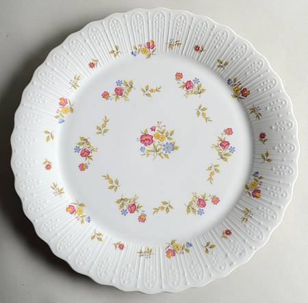 La Petite 12" Chop Plate (Round Platter)