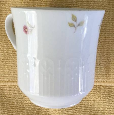 La Petite Flat Cup