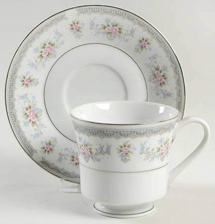 Rhoda Footed Cup & Saucer Set