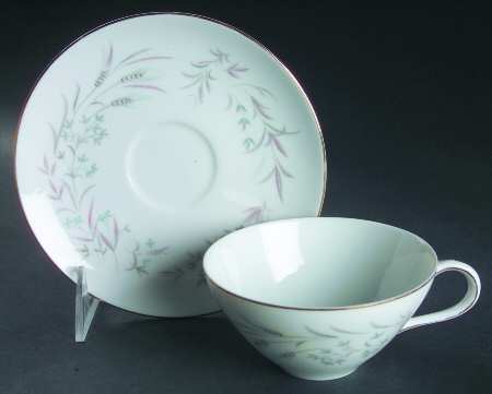 Annette Flat Cup & Saucer Set