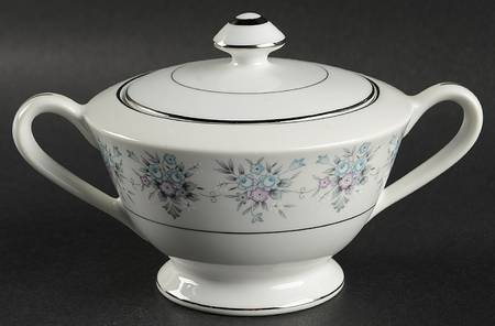 Avington Sugar Bowl & Lid