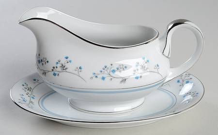 Bluespray Gravy Boat & Underplate