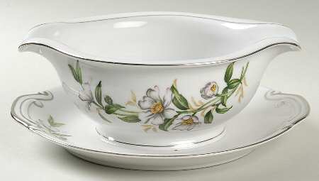 Camellia (6022, Rim Shape) Gravy Boat with Attached Underplate