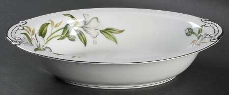 Camellia (6022, Rim Shape) 10" Oval Vegetable Bowl
