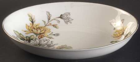 Chrysanthemum 9" Oval Vegetable Bowl