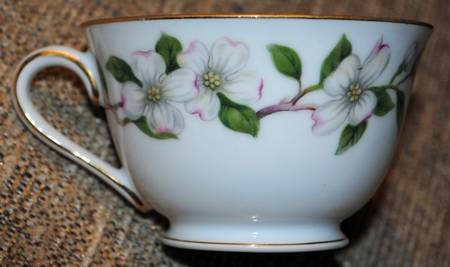 Dogwood Footed Cup