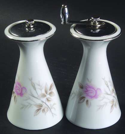 Elizabeth Salt Mill & Pepper Mill Set