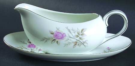 Elizabeth Gravy Boat & Underplate/Relish