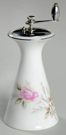 Elizabeth Pepper Mill