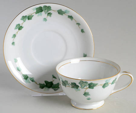 Hedera Footed Cup & Saucer Set