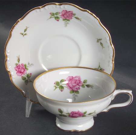Hilda Footed Cup & Saucer Set
