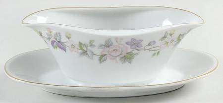Lynnewood Gravy Boat with Attached Underplate