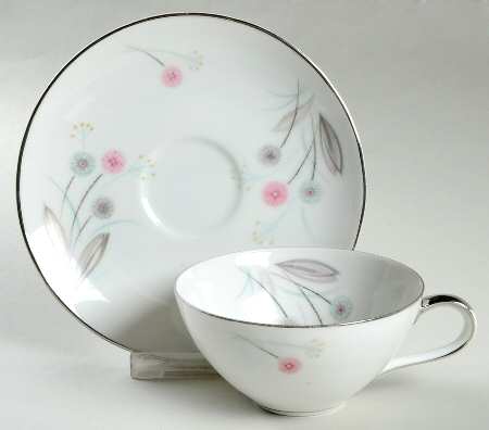 Lyric Flat Cup & Saucer Set
