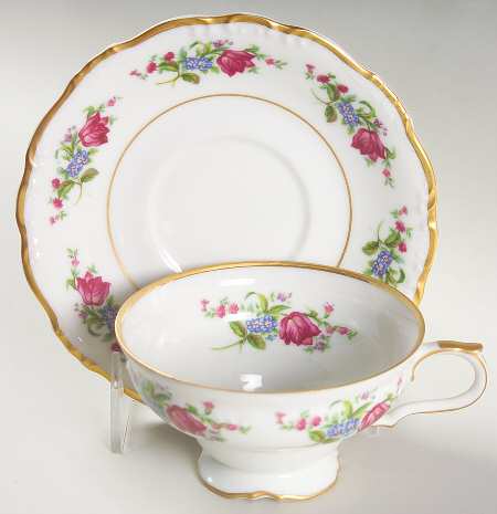 Marguerite Footed Cup & Saucer Set