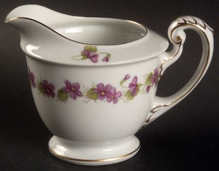 Printemps Creamer