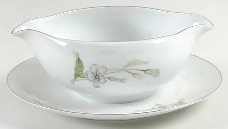 Princess Gravy Boat with Attached Underplate