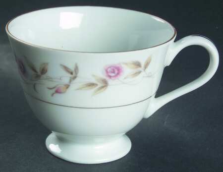 Rosemarie Footed Cup
