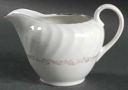 Royale Creamer
