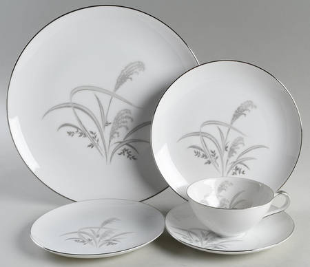 Silver Wheat 40 Piece Estate Set