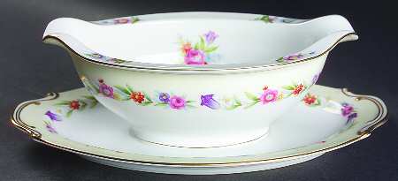 Tulip Gravy Boat with Attached Underplate
