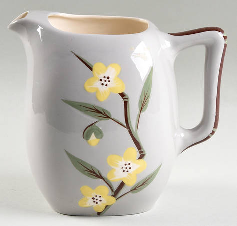Blossom Gray 60 Oz Pitcher