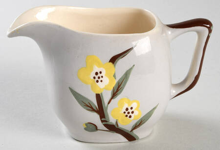 Blossom Gray Creamer