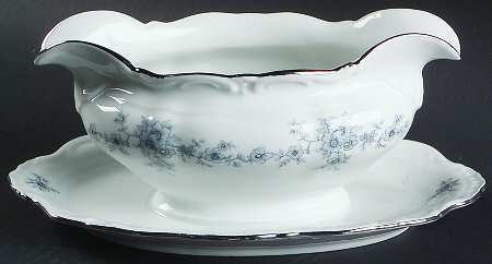 Renaissance Gravy Boat with Attached Underplate