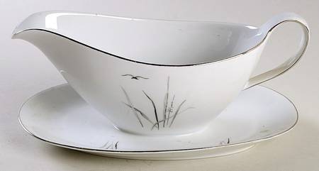 WIG13 Gravy Boat with Attached Underplate