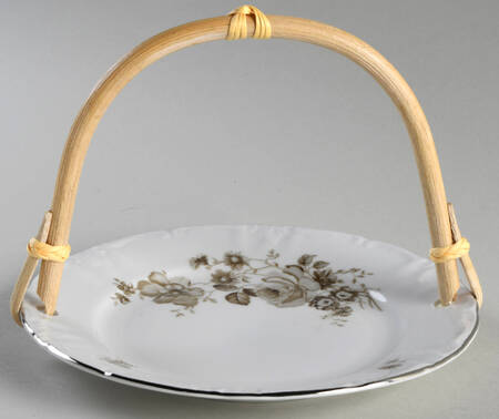 WIG154 5 3/8"-5 5/8" Bamboo Handled Serving Plate  HC