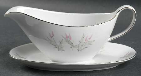 WIG3 Gravy Boat with Attached Underplate