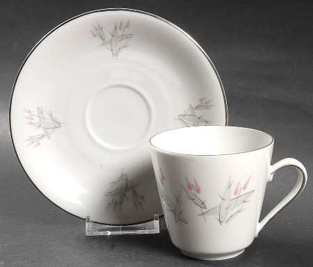 WIG3 Flat Cup & Saucer Set