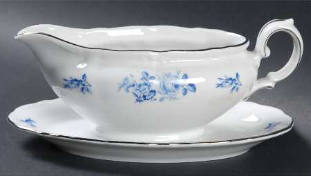 WIG5 Gravy Boat with Attached Underplate