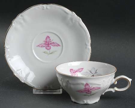 WIG8 Flat Cup & Saucer Set
