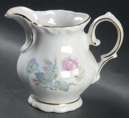 WIG86 Creamer