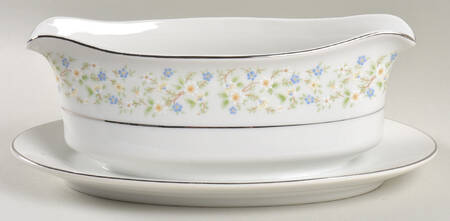 Country Gardens Gravy Boat with Attached Underplate